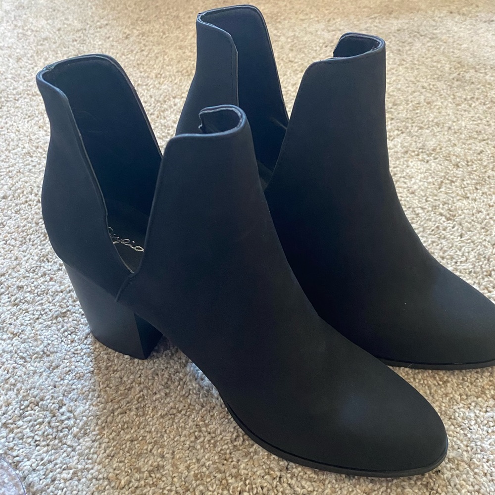 Pink Lily Boutique “Becky Booties”